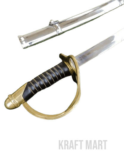 CLOSE UP OF THE HILT DISPLAIYING RUBBER GRIP 
.Display-ready cavalry sword with lightweight build and classic style
Display sword inspired by American cavalry design

